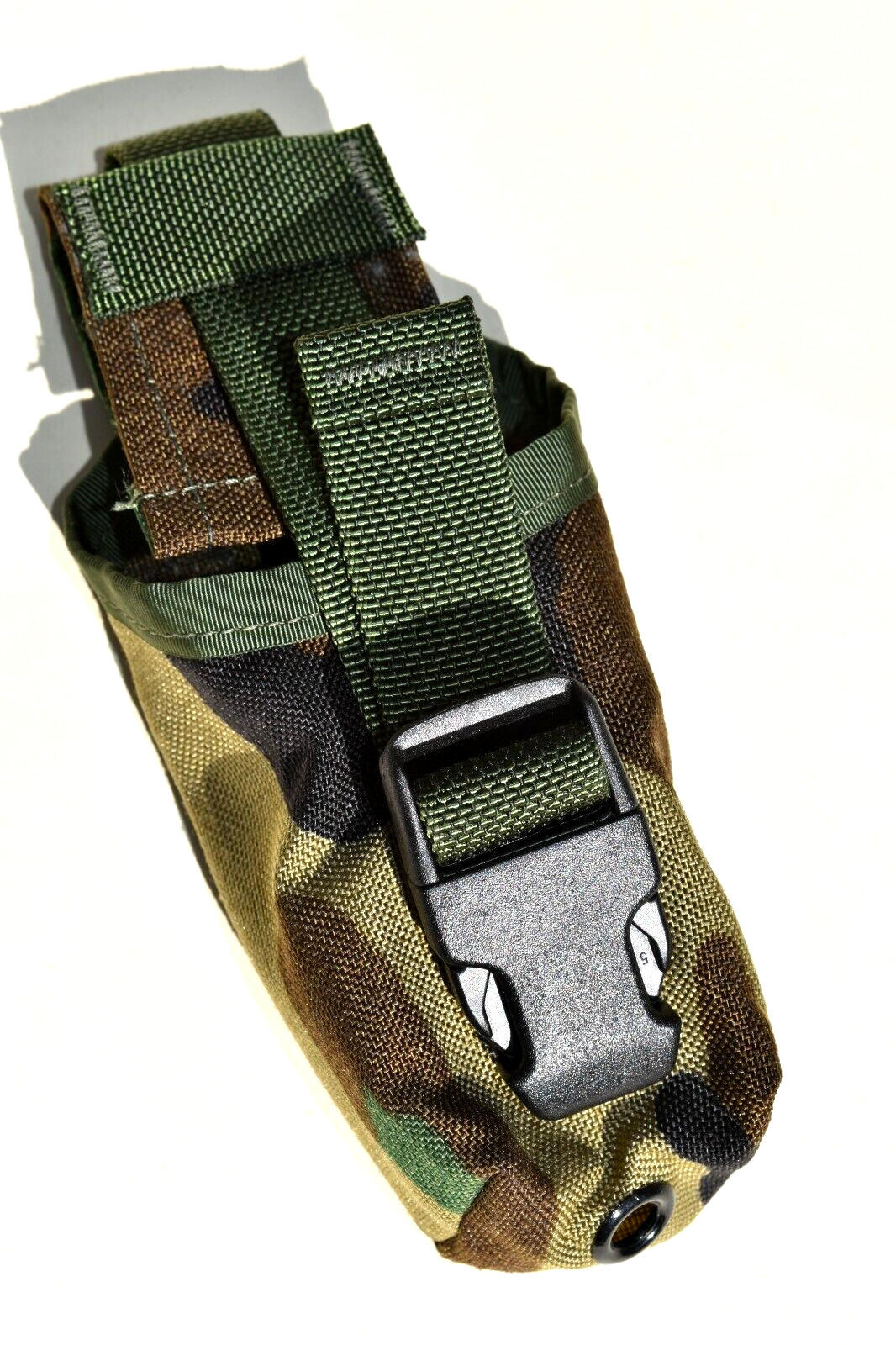 WOODLAND BDU CAMOUFLAGE MOLLE II FLASH BANG PCH MFG BY SDS F205127