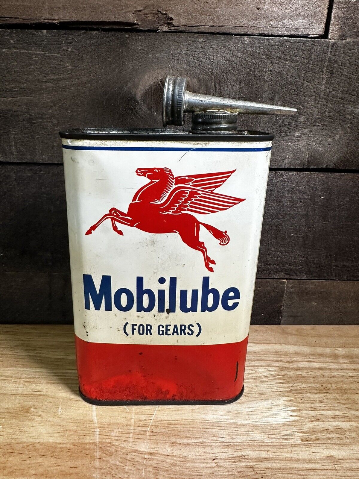 Vintage Mobil Mobilube Oil Can 2 Lbs “For Gears” Pegasus Logo w/ Spout USA