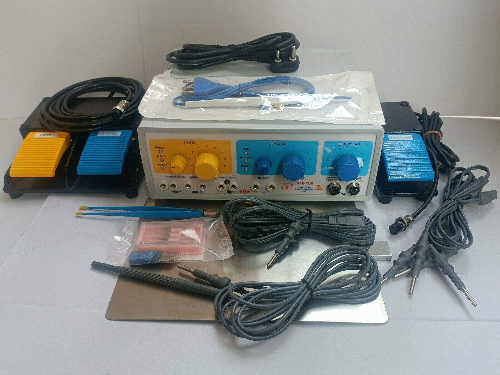 400W Analog Cautery Machine SSE-TUR Electro Surgical Unit Microprocessor Control
