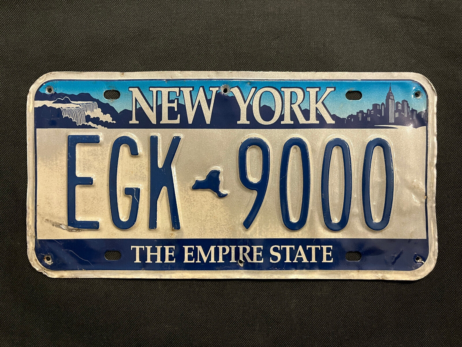 New York License Plate EGK-9000 .... MAP, NIAGARA FALLS, EMPIRE STATE BUILDING