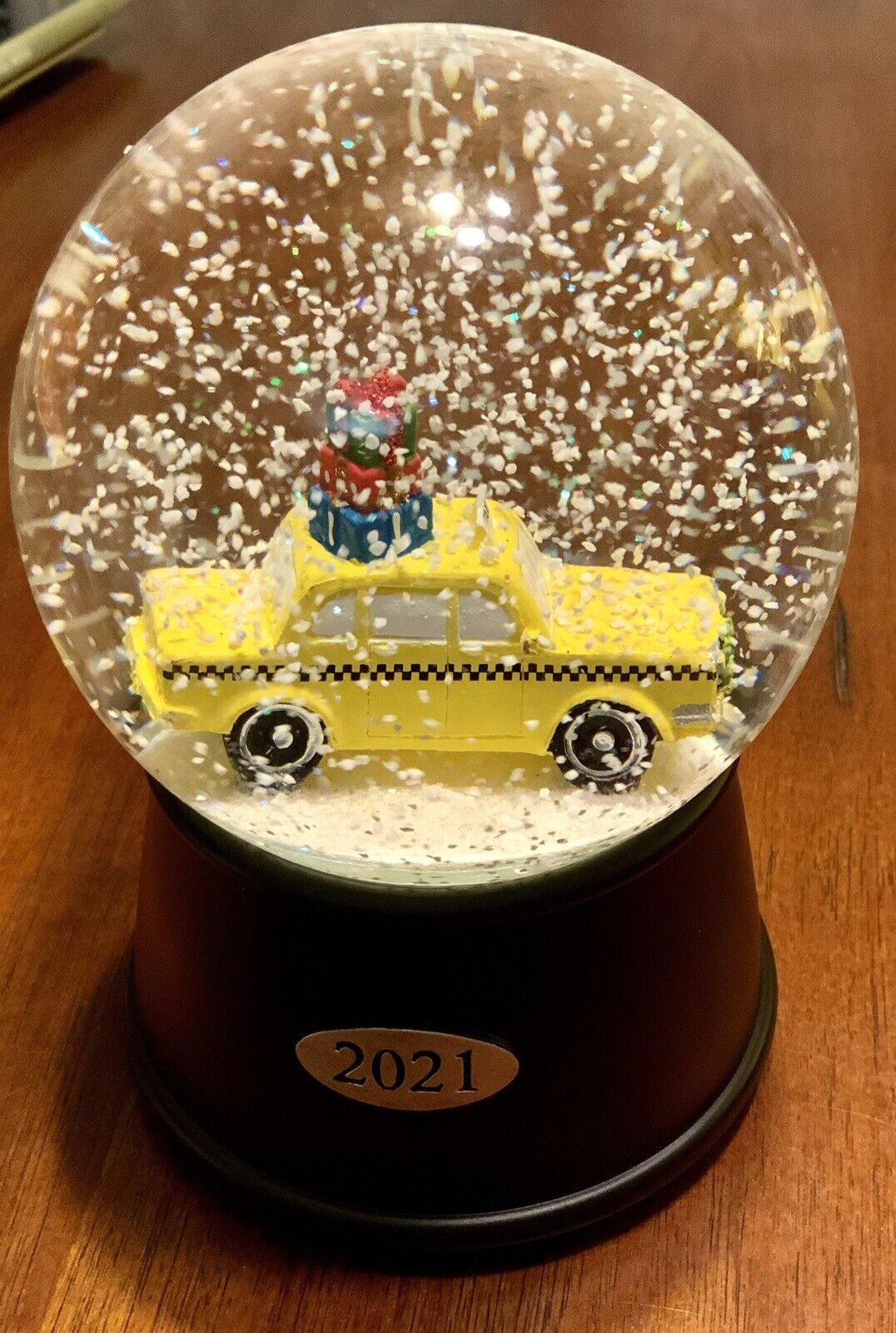2021 Yellow Taxi Cab Car Musical Christmas Snowglobe Comes With Box!