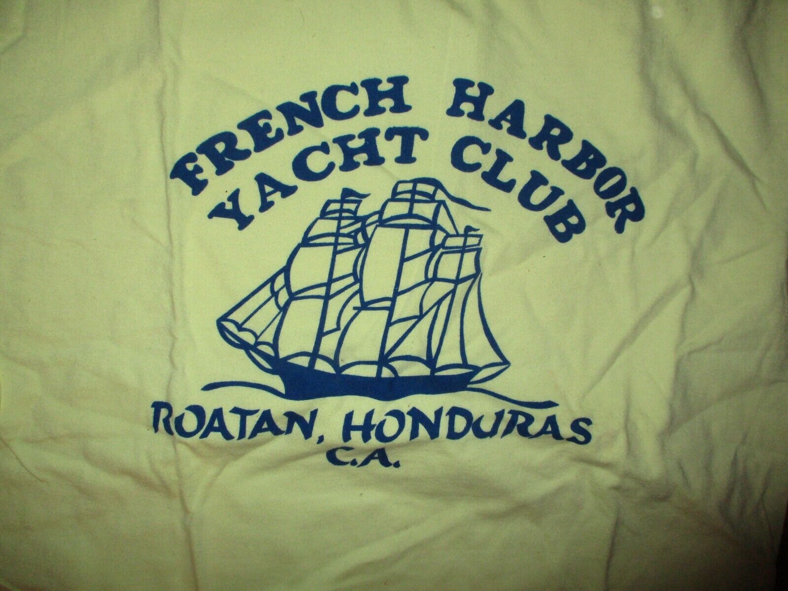 Vintage 80's FRENCH HARBOR YACHT CLUB Roatan Honduras T Shirt Large 50% 50%