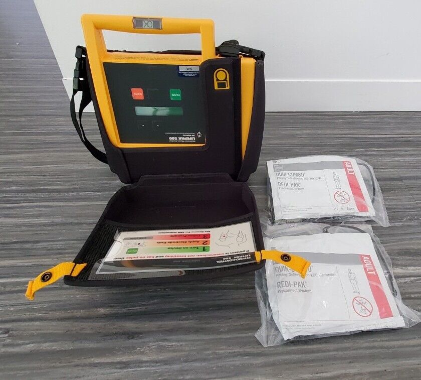 LIFEPAK 500 BIPHASIC AUTOMATED EXTERNAL DEFIBRILLATOR W/ CASE , BATTERY&PAD