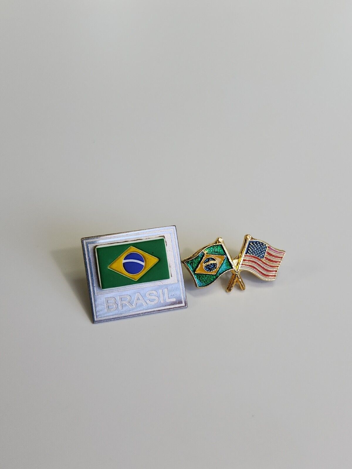 Brazil Travel Souvenir Pin Lot Of 2 Brazil Flag & Brazil USA Friendship Flags