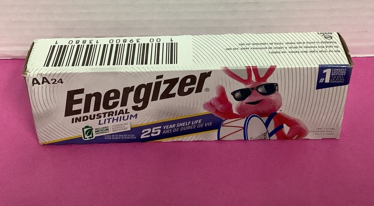 24/PACK Energizer Industrial Lithium AA Batteries   expires 12/2048