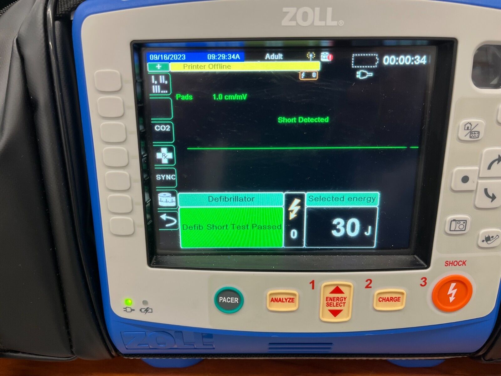 Zoll x series monitor 3 lead ECG, SpO2, CO2, RR, HR and NIBP