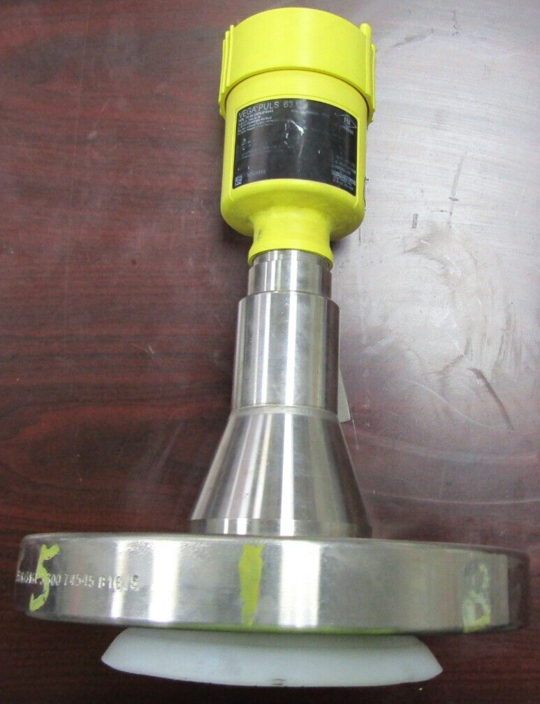 🤓 VEGA PLUS 63.UX 175 PSIG RADAR LIQUID LEVEL SENSOR 9-26 VDC 63.UXPAJFKNAX