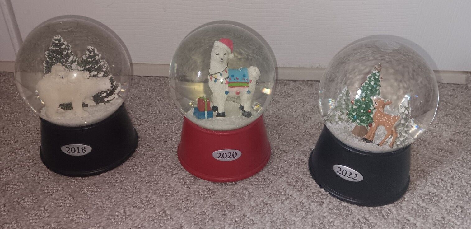 Target Wondershop Snow globes Lot 2018 2020 2022