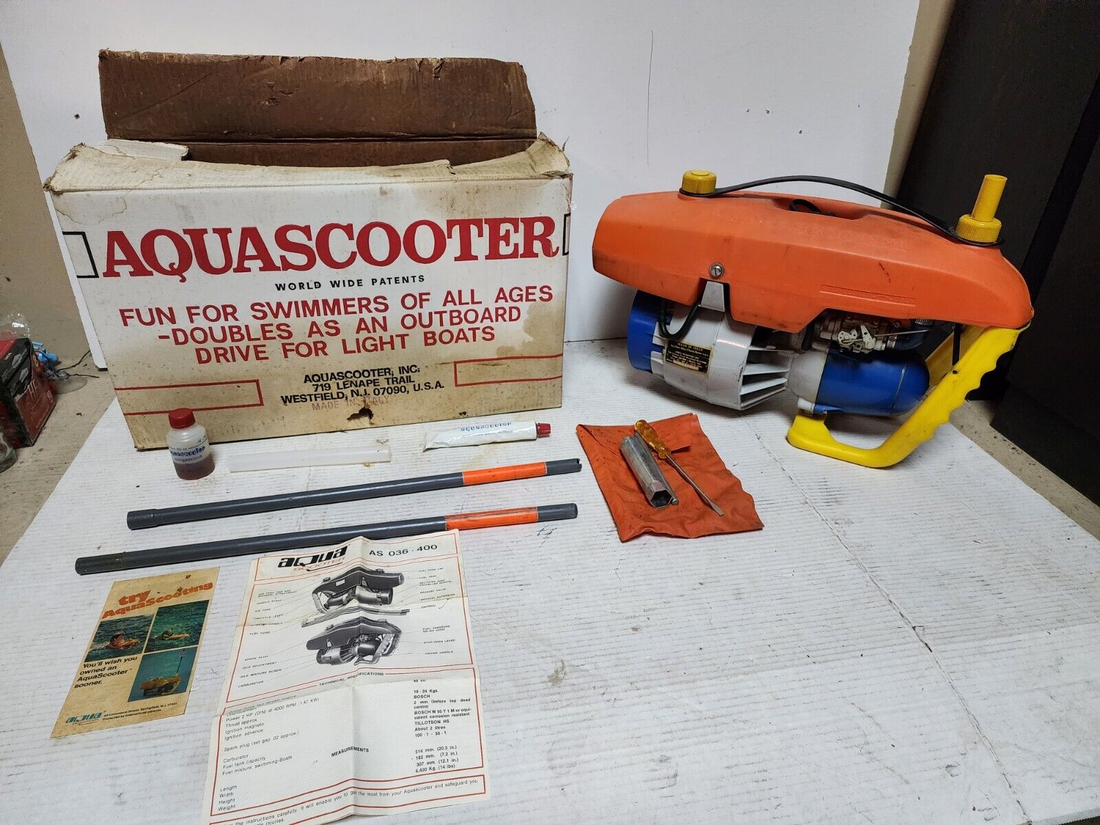 VINTAGE AQUASCOOTER AS 400 AQUA SCOOTER IN OG BOX WITH ACCESSORIES
