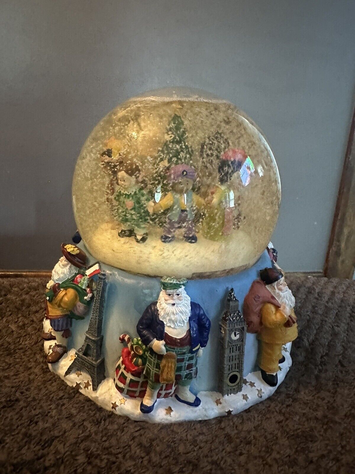 Mr Christmas Holiday Snow Globe Musical Water Globe 8