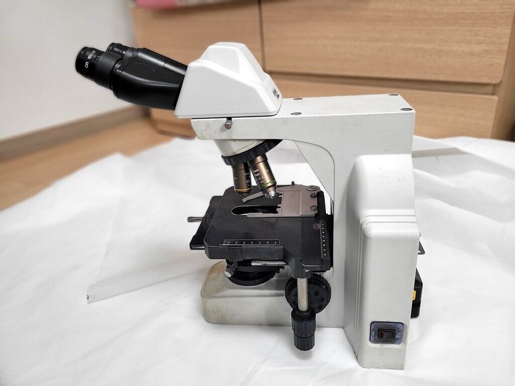 Nikon E400 Microscope