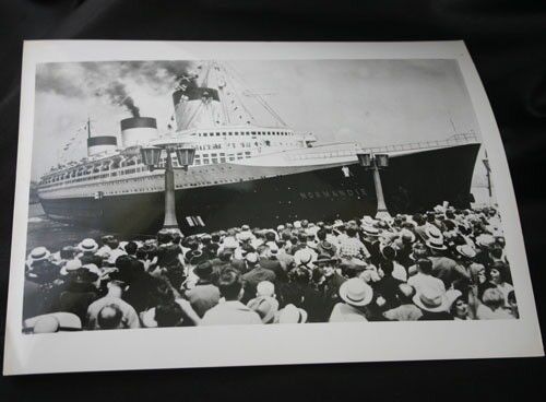 CGT French Line NORMANDIE Pier Crowd Undated Photo