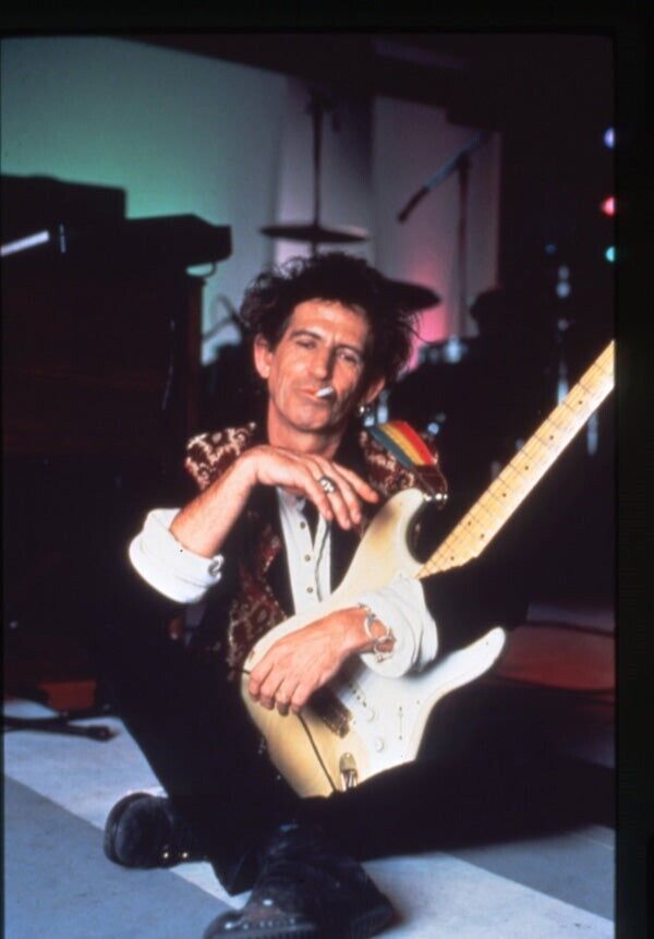 Keith Richards Rolling Stones smoking holding guitar Original 35mm Transparency