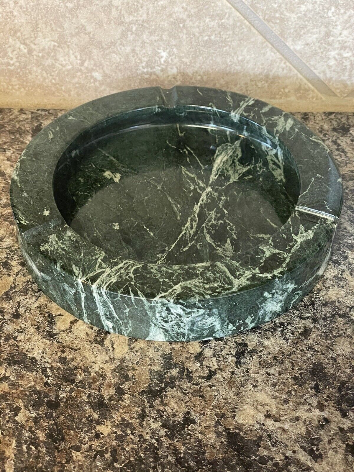 VINTAGE MCM Raymor round green marble ashtray 7