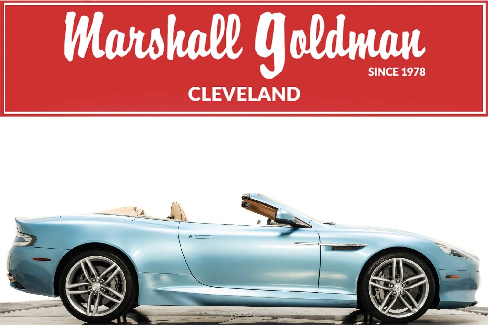 2015 Aston Martin DB9 Volante