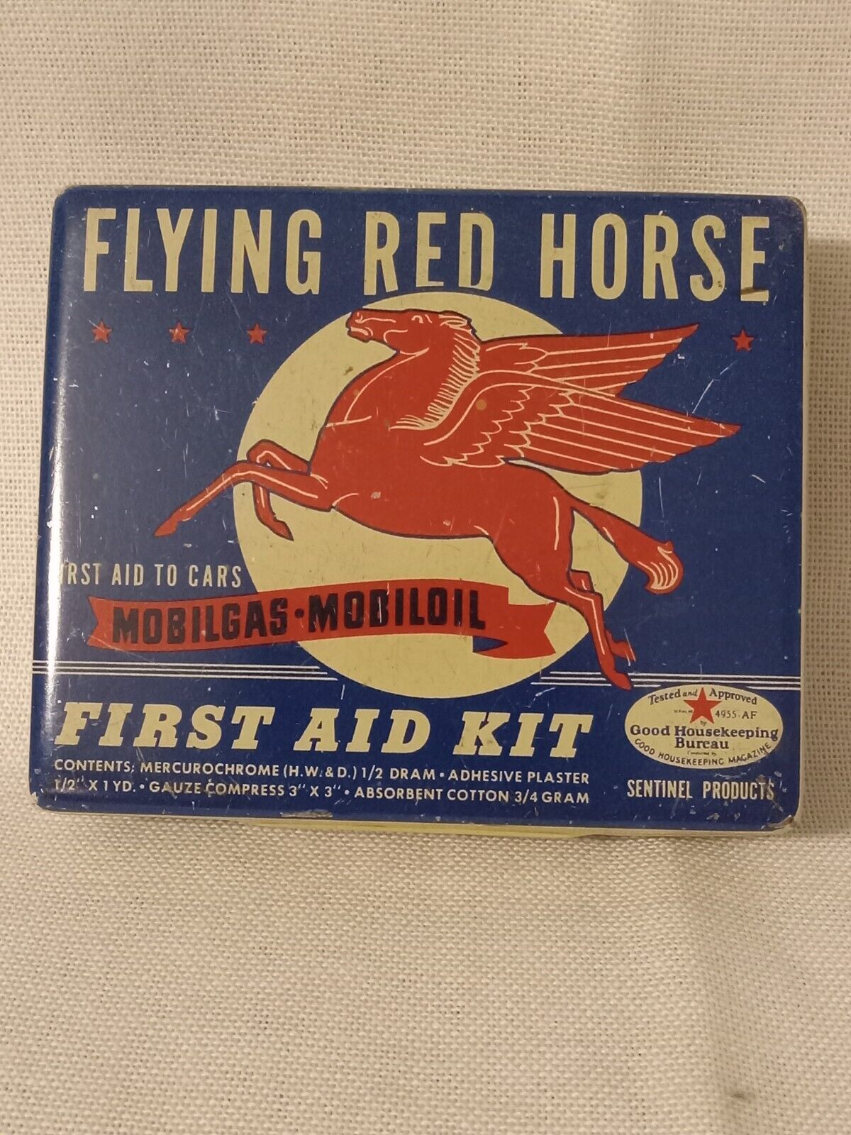🔥RARE ITEM🔥Vintage Flying Red Horse Mobilgas Mobiloil First Aid Kit, Empty