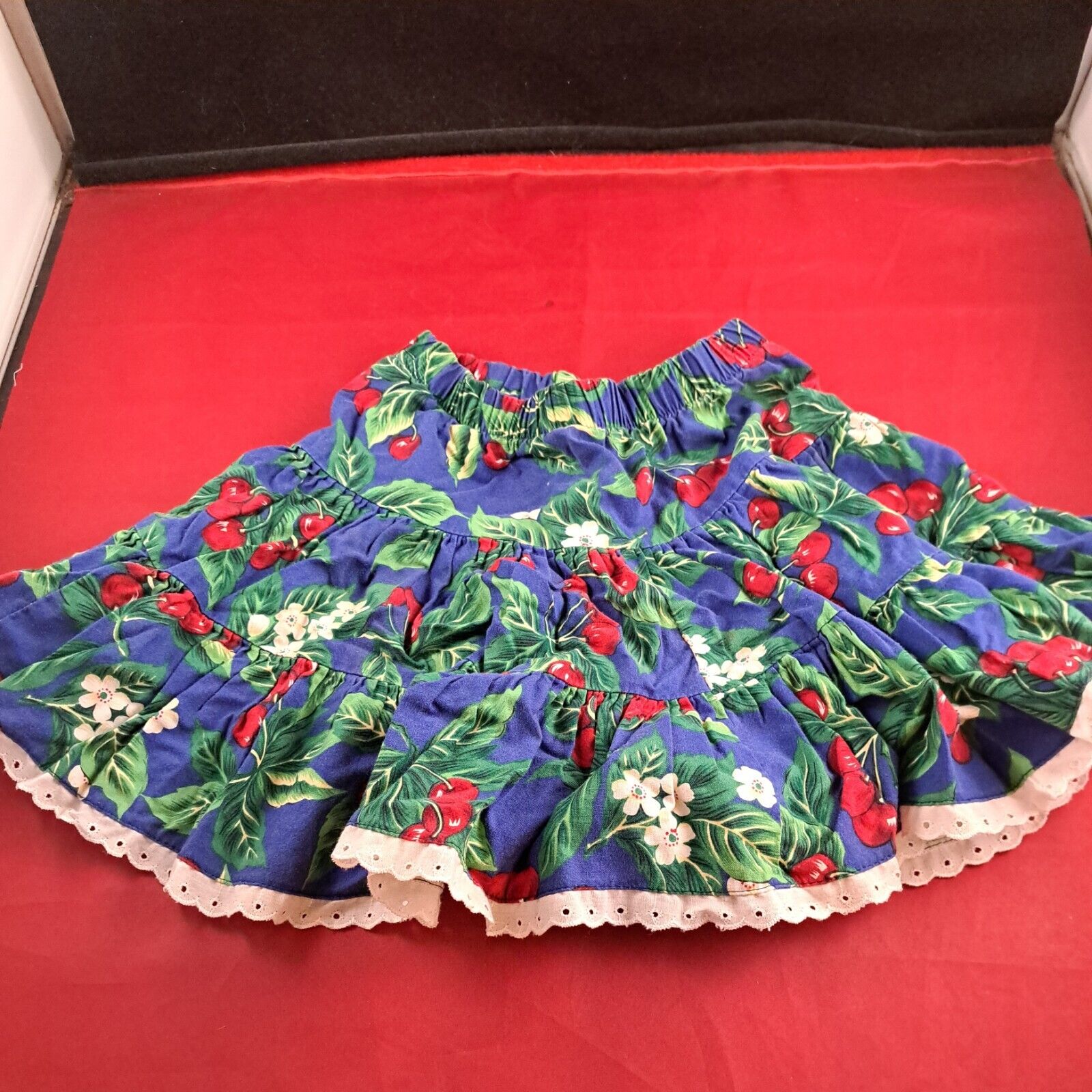 Vtg Girl's CHERRY BLOSSOM Lace Edge Ruffle Skirt *559-2
