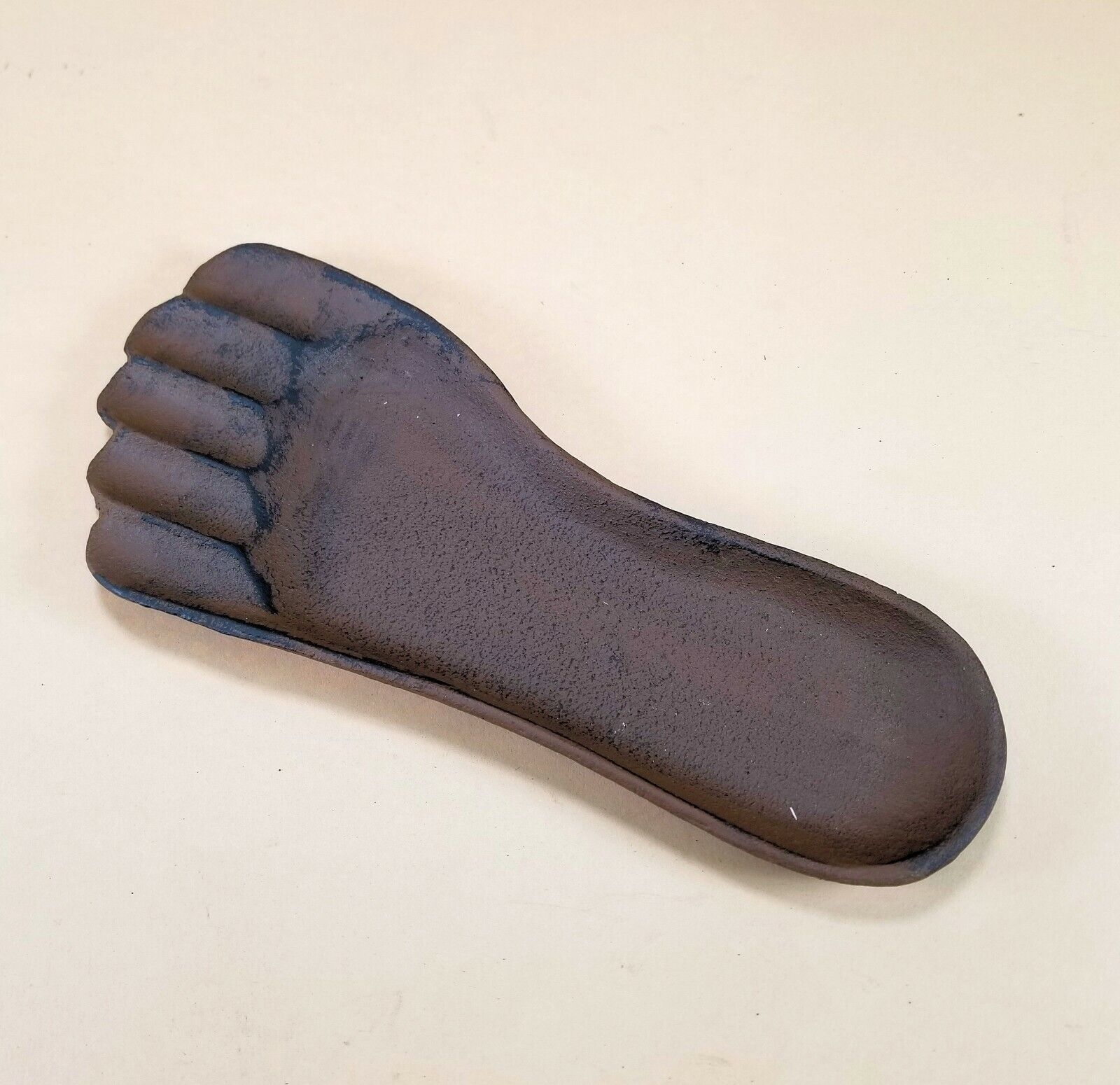 Cast Iron Toes In The Sand Ashtray Cigar n Cigarettes foot holder jewelry keys