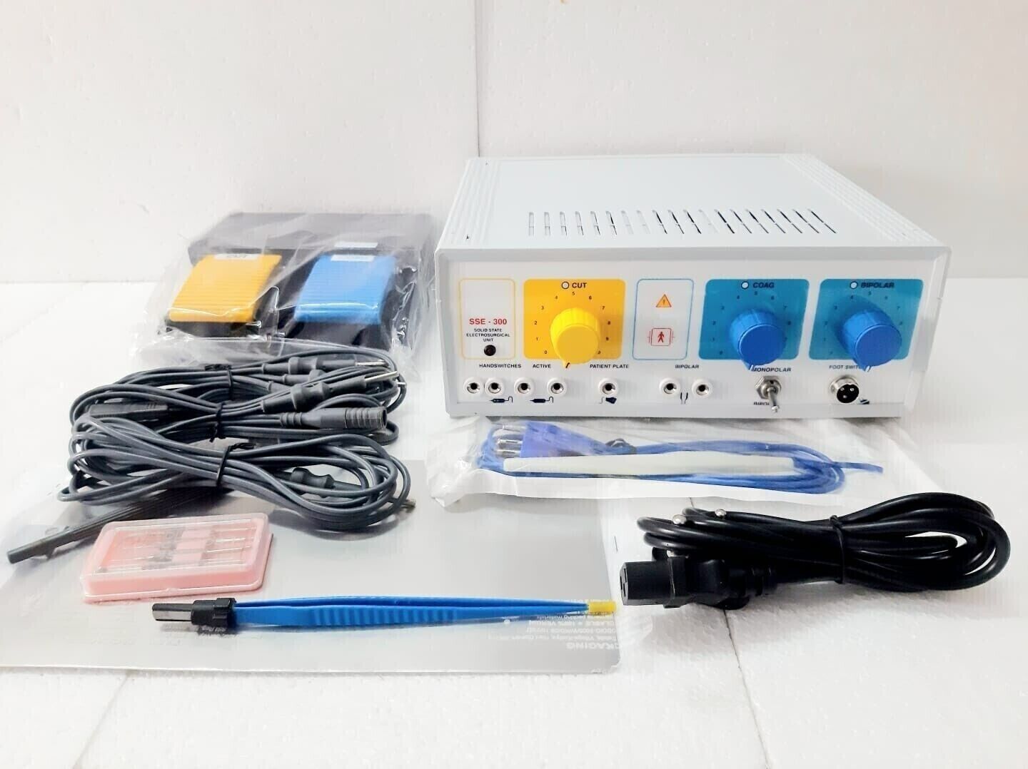 Diathermy Machine SSE 300W Electrosurgical Analog Electrocautery In 110V-220V