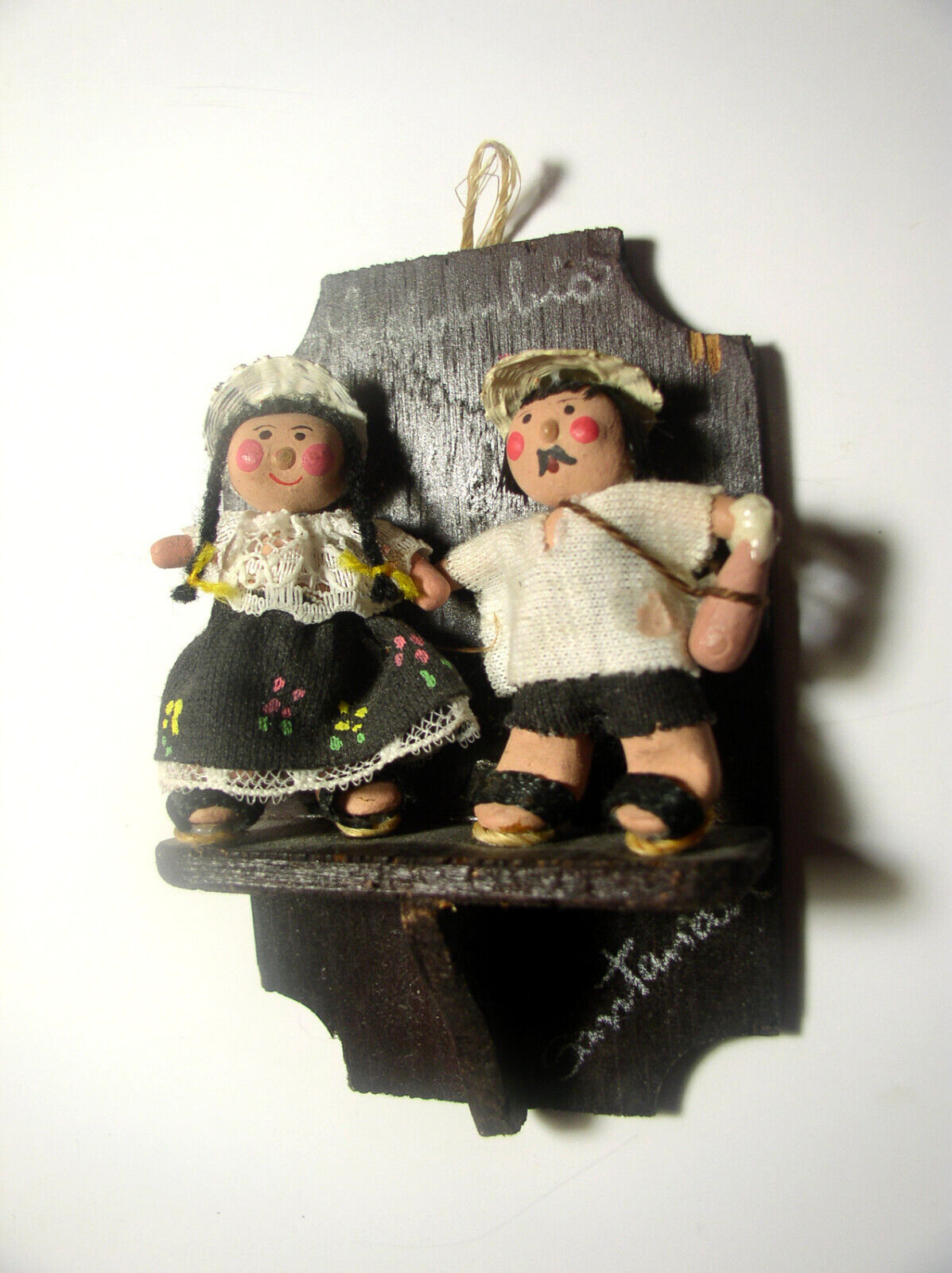 Vintage Souvenir From Colombia Handmade Pair of Peasants w/Traditional Clothing