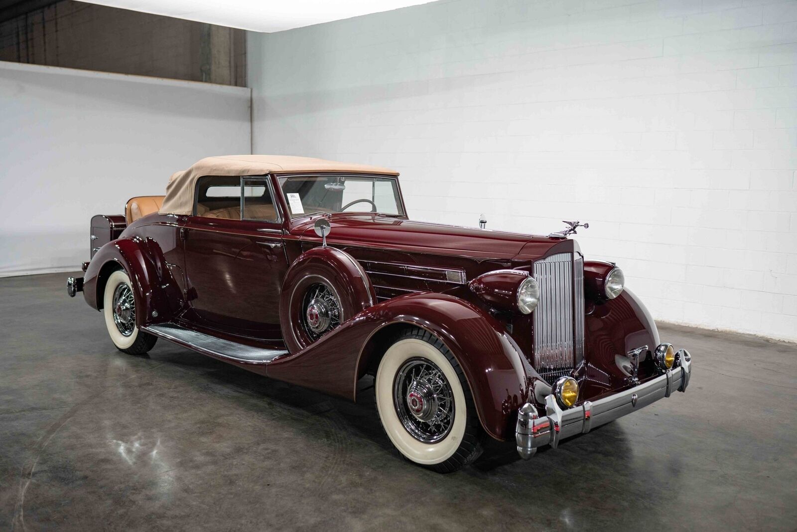 1935 Packard Victoria 12