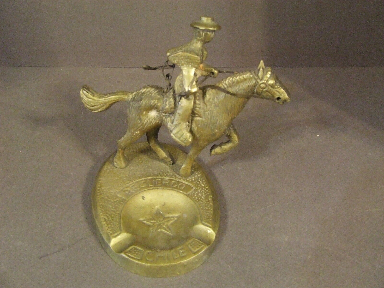 RECUERDO DE CHILE ASHTRAY HUASOS/COWBOY VINTAGE BRASS METAL  HORSE