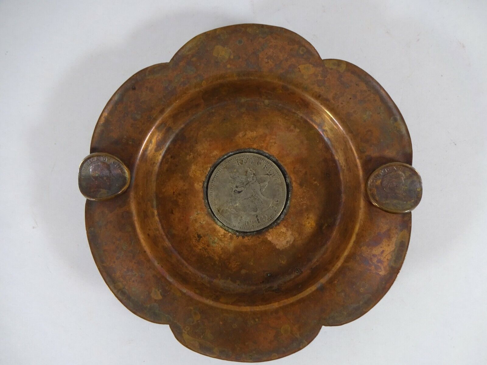 Vintage Souvenir Copper Ash Tray With Three Republic of Chile Coins 4 1/2